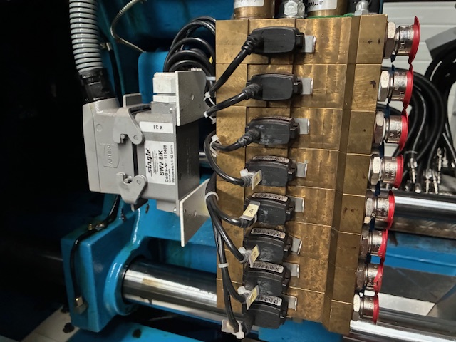 BILLION 100T H 150 DIXIT II An 2011 (5)