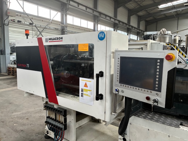 Presse MILACRON 75T 300 - An 2014 (1)