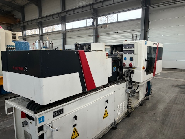 Presse MILACRON 75T 300 - An 2014 (3)